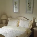 The Vee Guest 3* Waterford